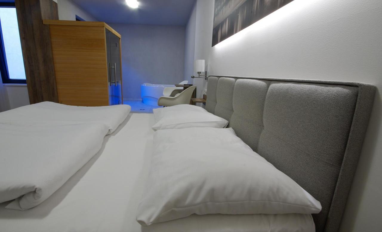 Adeba Hotel ปราก ภายนอก รูปภาพ