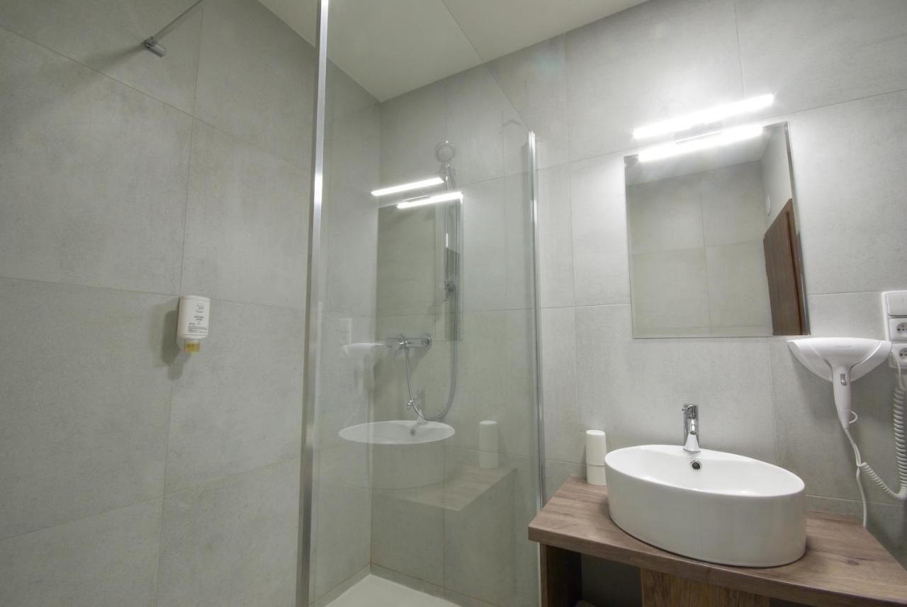 Adeba Hotel ปราก ภายนอก รูปภาพ