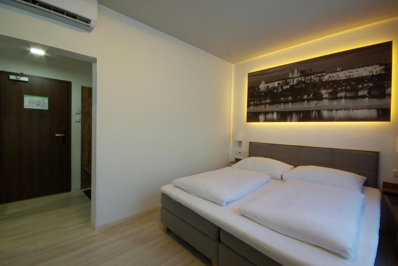 Adeba Hotel ปราก ภายนอก รูปภาพ